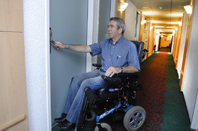 [ Beginning of Shooting Data Section].Nikon D2X.2006 07 03 16:13:58.2.Jpeg Basic (8 bits).Taille d'image : Petite (2144 x 1424).Couleur.Objectif : 17,0-55,0 mm F 2,8 G.Focale : 17 mm.Mode d'exposition : Manuel.Mesure : Mesure matricielle.1 15  s - F 4.Correction expo. : 0 IL.Sensibilité : ISO 100.Optimisation image :.Balance des blancs : Automatique.Mode mise au point : AF-C.Réduction de vibration : OFF.Réduction du bruit : Désactivée.Réduc. bruit ISO : Désactivée.Mode couleur : I (Adobe RVB).Correction des tons : Normale.Réglage des teintes : 0°.Saturation : Normale.Netteté : Normale.Authentifier : Désactivé.Légende image :                                     .[ End of Shooting Data Section].