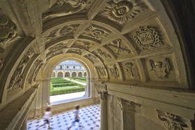 [ Beginning of Shooting Data Section].Nikon D700.11 01 2008 16:54:55.42.Date et l'heure : UTC, Heure d'été:Désactivée.RAW (12 bits).Taille d'image : L (4256 x 2832), FX.Objectif : 14-24mm F 2,8G.Photographe :                                     .Copyright :                                                       .Focale : 14mm.Mode d'exposition : Auto à priorité ouverture.Mesure : Matricielle.Vitesse d'obturation : 1 20s.Ouverture : F 16.Correction expo. : 0IL.Régl. précis expo. :.Sensibilité ISO : ISO 200.Optimisation image :.Balance des blancs : Automatique, 0, 0.Mode mise au point : AF-S.Mode de zone AF : Automatique.Réglage précis AF : Désactivé.VR :.Réduction du bruit : Désactivée.Réduc. bruit ISO : Désactivée.Mode couleur :.Espace colorimétrique : Adobe RGB.Correction des tons :.Réglage des teintes :.Saturation :.Accentuation :.D-Lighting actif : Auto.Contrôle du vignetage : Normal.Contrôle auto de la distorsion :.Optimisation d'image : [SD] Standard.Fondé sur :.Réglage rapide : -.Accentuation : 5.Contraste : D-Lighting actif.Luminosité : D-Lighting actif.Saturation : 0.Teinte : 0.Filtre :.Virage :.Mode flash :  .Correction d'exposition flash :  .Mode synchro flash :  .Filtre gélatine coloré :.Sys coord :.Authentification : Désactivé.Nettoyage du capteur d'image :.Légende image :                                     .[ End of Shooting Data Section]